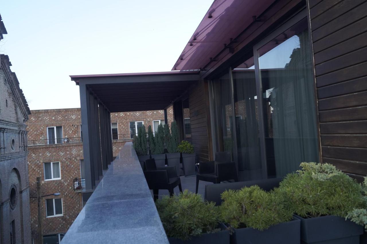 Hotel Tuta Tbiliszi Kültér fotó